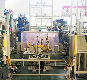 Double robot spot welding equipment